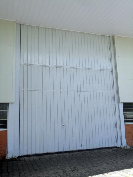 Portão Basculante Industrial