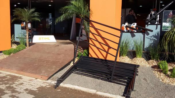 Corrimão para Stand STIHL na Expointer 2015