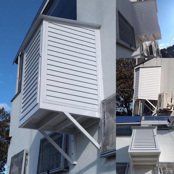 Esquadria de alumínio com pintura epoxi e telhado de chapa ACM = resistência +durabilidade e acabamento